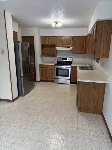 Main picture of 512 L Hauser Rd