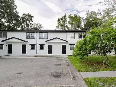 Main picture of 4251 SW 21st Pl