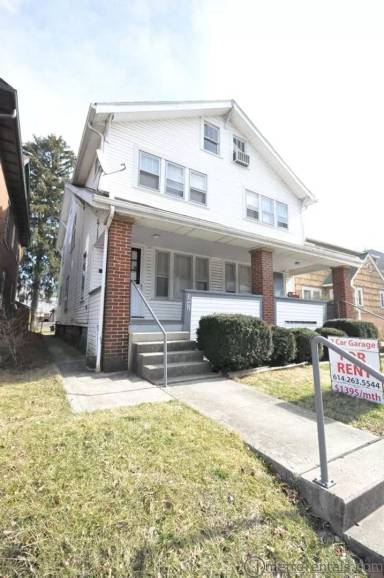 Main picture of 3090 Indianola Ave