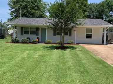 Main picture of 112 Linda Cir