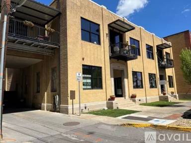Main picture of 116 Commerce St