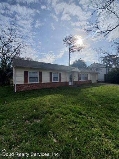 Main picture of 416 Ticonderoga Rd
