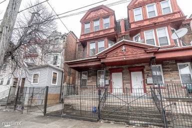 Main picture of 4131 W Girard Ave