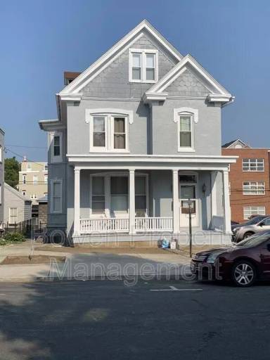 Main picture of 111 King St