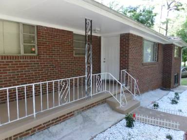 Main picture of 2297 Glendale Dr
