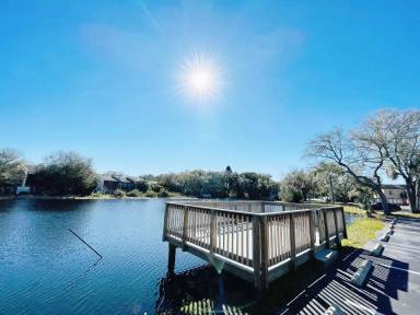 Main picture of 7151 E Bank Dr