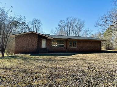 Main picture of 1033 Highway 155 N