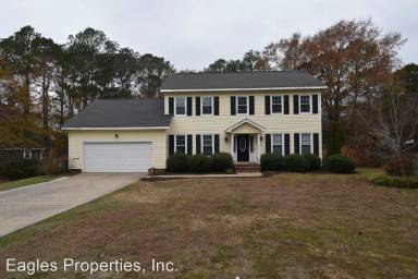 Main picture of 305 Smith Pl