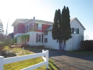 Main picture of 2776 S Parma Rd