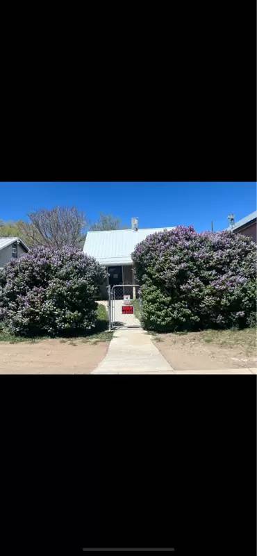 Main picture of 221 Railroad Ave