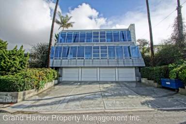 Main picture of 118 Palos Verdes Blvd