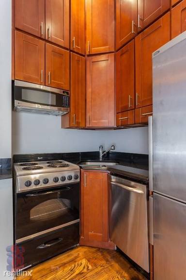 Main picture of 234 W 14th St