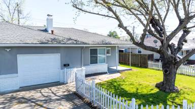 Main picture of 2762 Lerwick Rd
