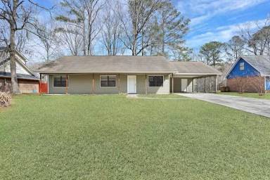Main picture of 208 Miner Dr