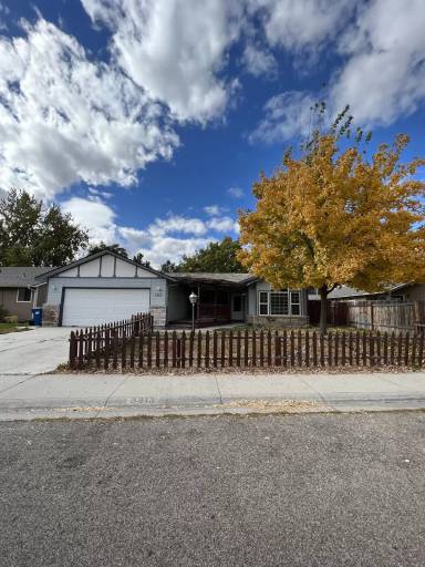 Main picture of 3313 N Tylerson Ave