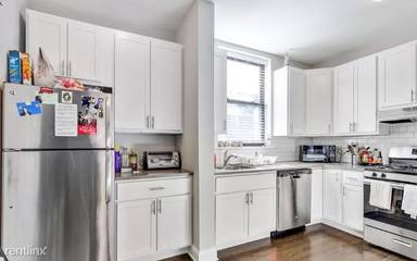 Main picture of 3925 N Keeler Ave