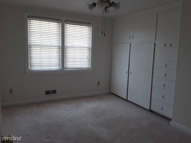Main picture of 6131 Lowell Ln