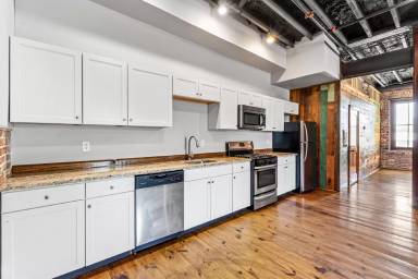 Main picture of 558 Saint Francis St