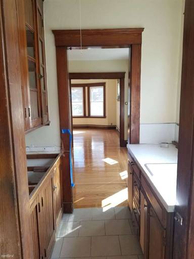 Main picture of 396 Ellsworth Ave