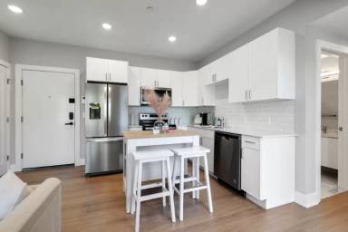 Main picture of 3915 Ridge Ave