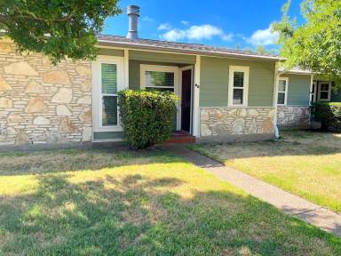 Main picture of 2800 Longmire Dr