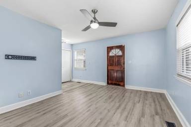 Main picture of 1780 John Calvin Ave