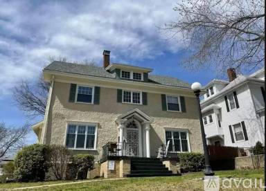 Main picture of 1645 S 5th St