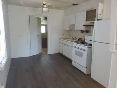 Main picture of 4021 SW 24th St
