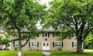 Main picture of 125 S Park Ridge Rd