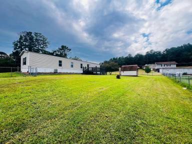 Main picture of 606 Taylors Chapel Rd