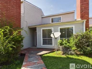 Main picture of 1500 Olympia Way