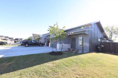 Main picture of 219 Riptide Rd