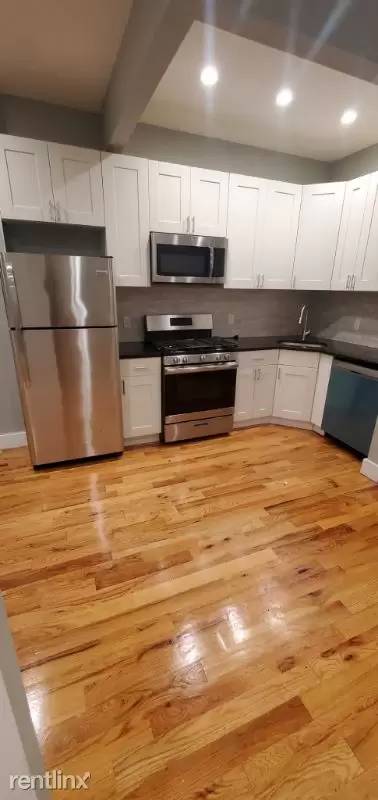 Main picture of 580 Hegeman Ave