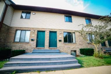 Main picture of 914 Douglas St