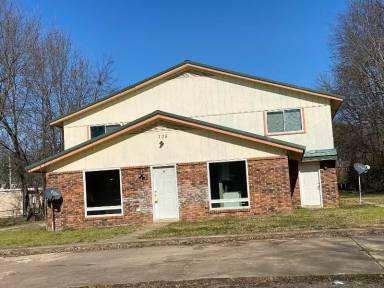 Main picture of 705 E M St