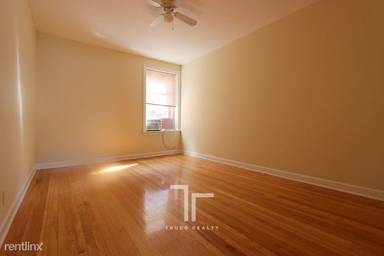 Main picture of 550-60 W Aldine Ave