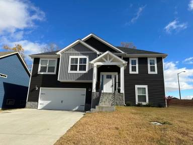 Main picture of 1075 Spicer Dr