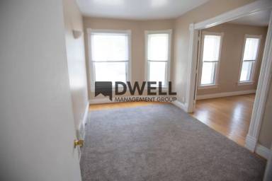 Main picture of 524 E Center St