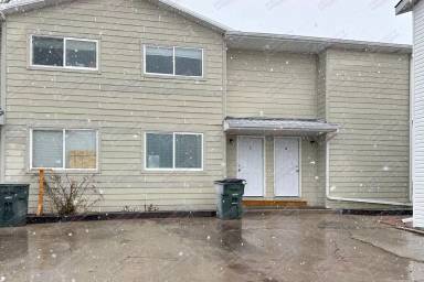 Main picture of 1409 E 12th St