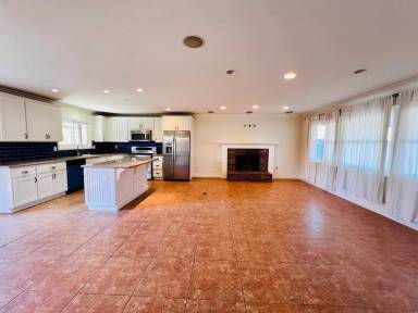 Main picture of 17751 Lewis Ln