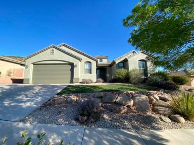 Main picture of 1245 N Overland Trails Cir