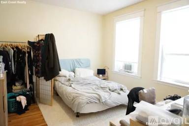 Main picture of 64 Woodstock Ave