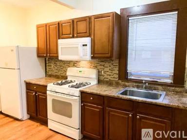 Main picture of 436 Warren Ave