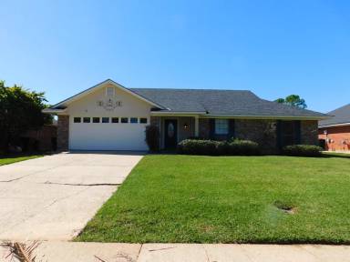 Main picture of 501 Southwood Dr