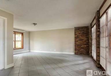 Main picture of 6491 Sherman St