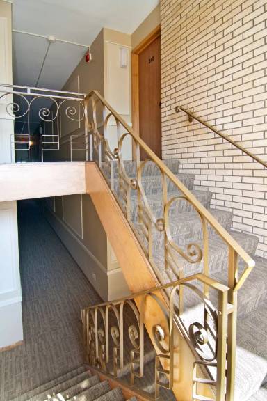 Main picture of 3609 Grand Ave S