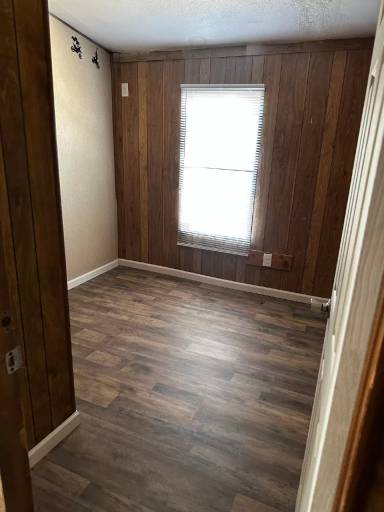 Main picture of 35 Rm Way Mead Ok