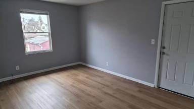 Main picture of 1414 E Columbus St