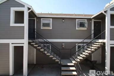 Main picture of 921 Snug Harbor St