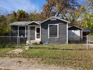 Main picture of 215 Margil St